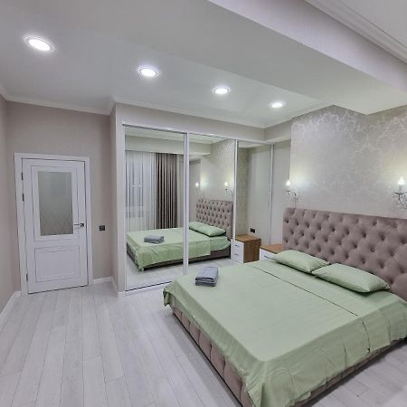 Luxury Best Grand New Apartaments Ultra Central Kischinau Exterior foto