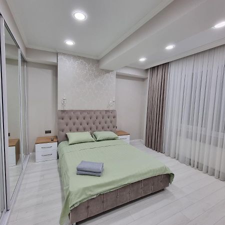 Luxury Best Grand New Apartaments Ultra Central Kischinau Exterior foto