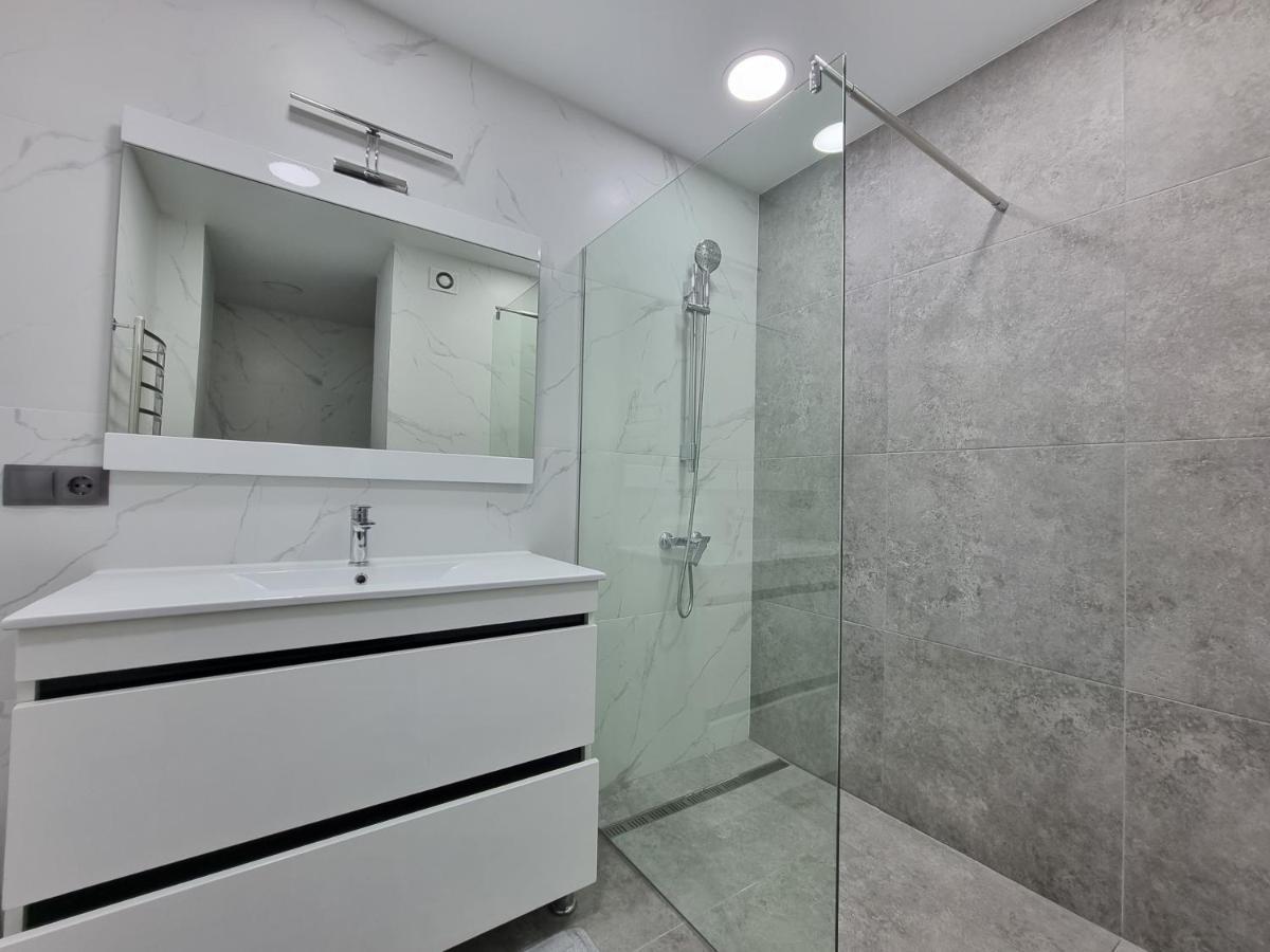 Luxury Best Grand New Apartaments Ultra Central Kischinau Exterior foto