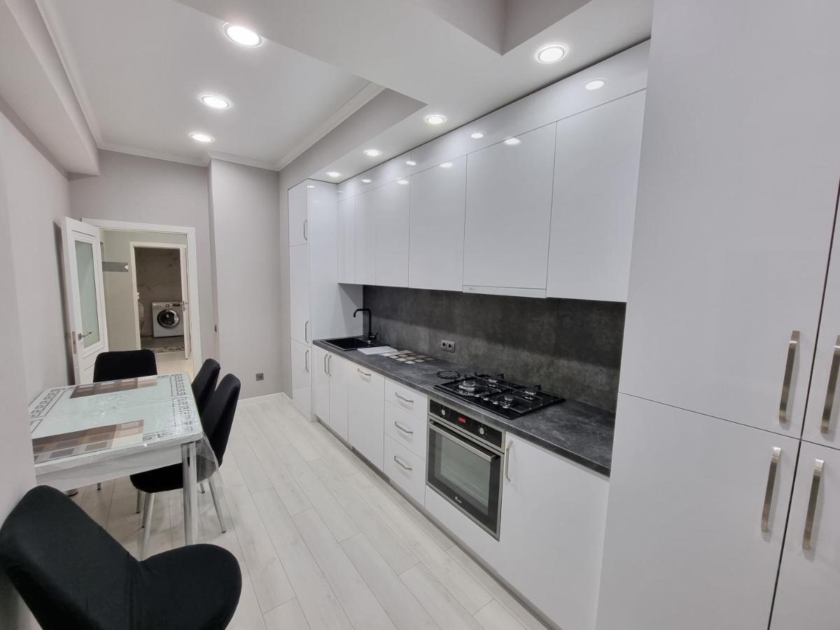Luxury Best Grand New Apartaments Ultra Central Kischinau Exterior foto