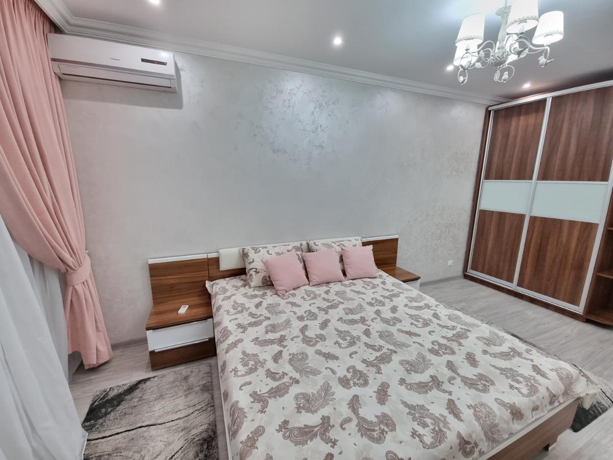 Luxury Best Grand New Apartaments Ultra Central Kischinau Exterior foto