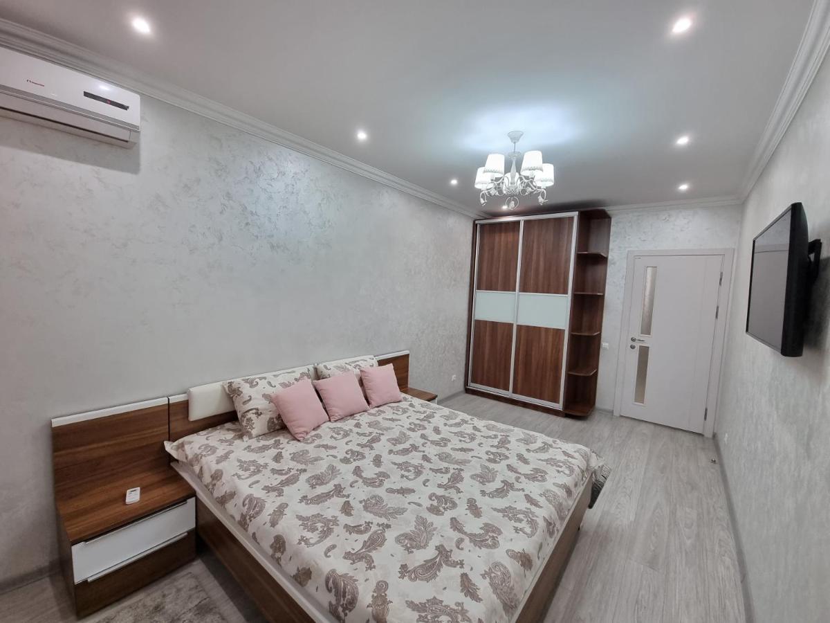 Luxury Best Grand New Apartaments Ultra Central Kischinau Exterior foto