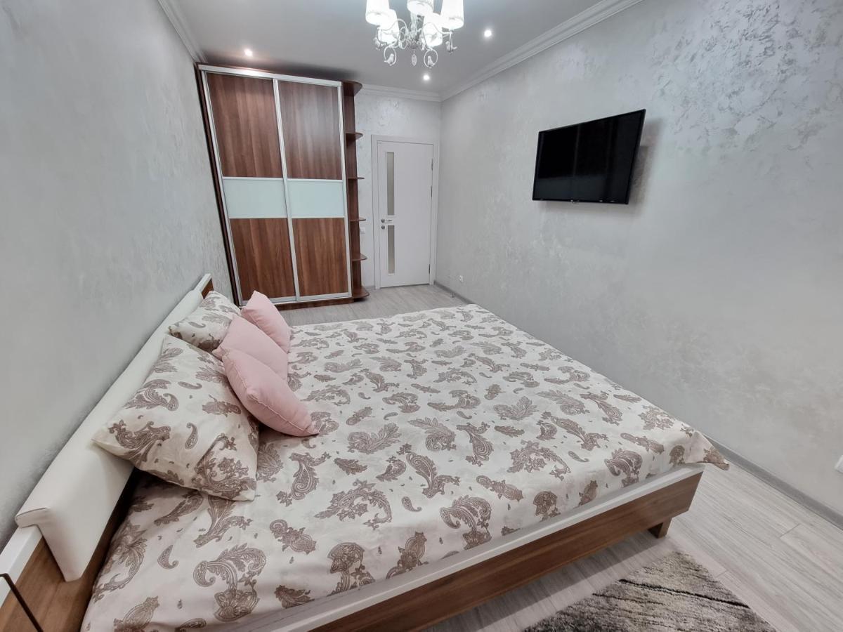 Luxury Best Grand New Apartaments Ultra Central Kischinau Exterior foto